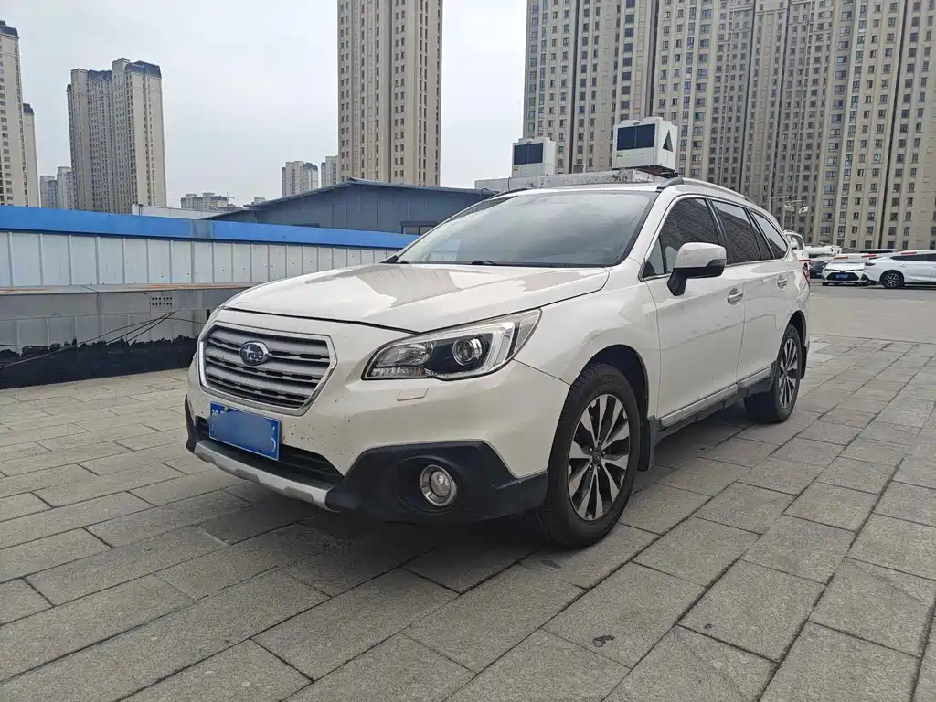 Subaru Outback 2015 — фото 1