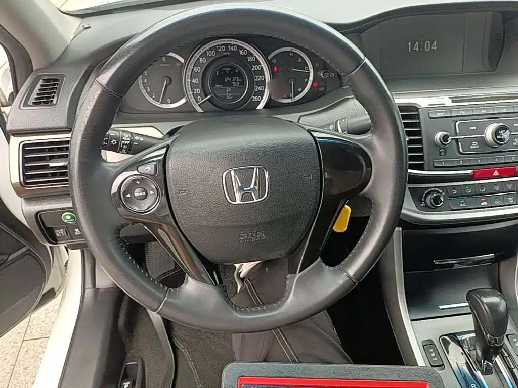 Honda Accord 2015 — фото 11