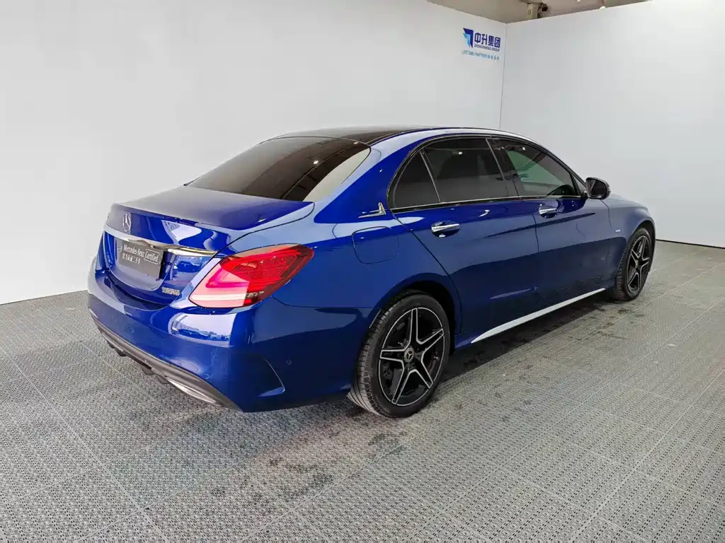 Mercedes-Benz C-Class 2021