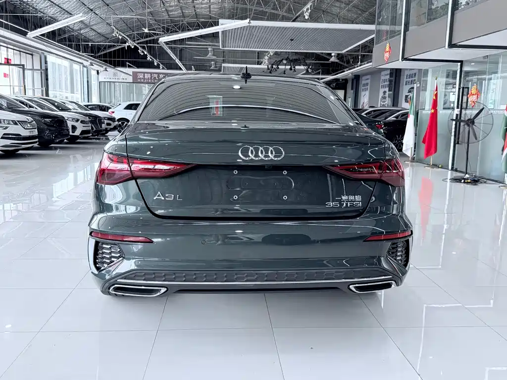 Audi A3 2023 — фото 10