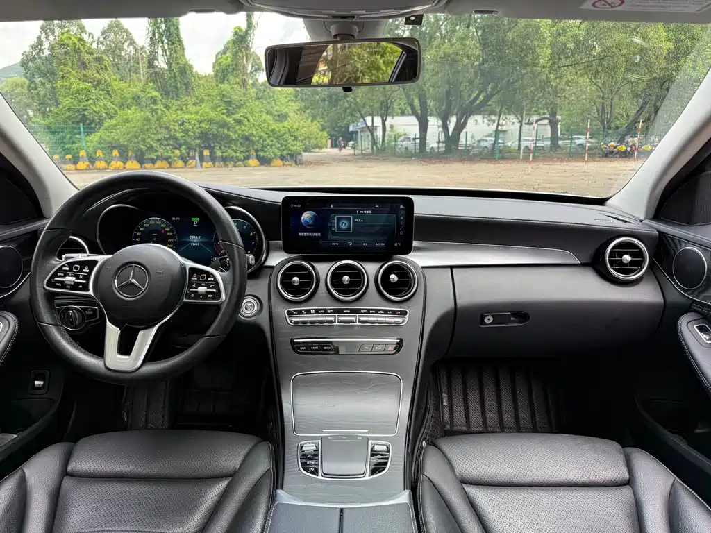 Mercedes-Benz C-Class 2019 — фото 7