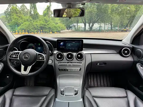 Mercedes-Benz C-Class 2019