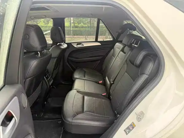 Mercedes-Benz M-Class 2015