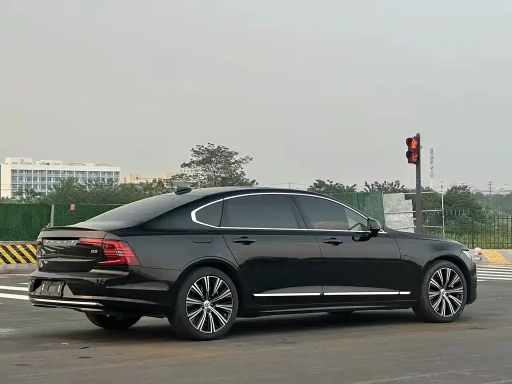 Volvo S90 2024 — фото 9