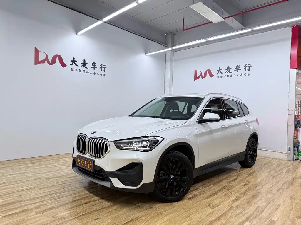 BMW X1 2020 — фото 1