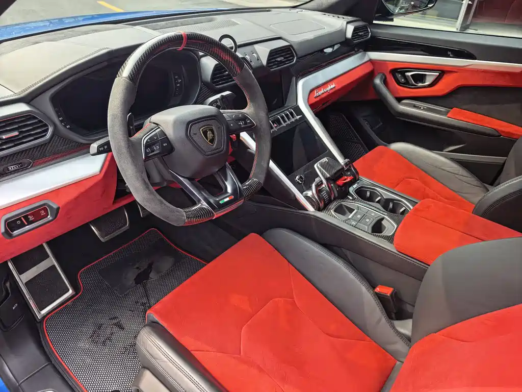 Lamborghini Urus 2019 — фото 9