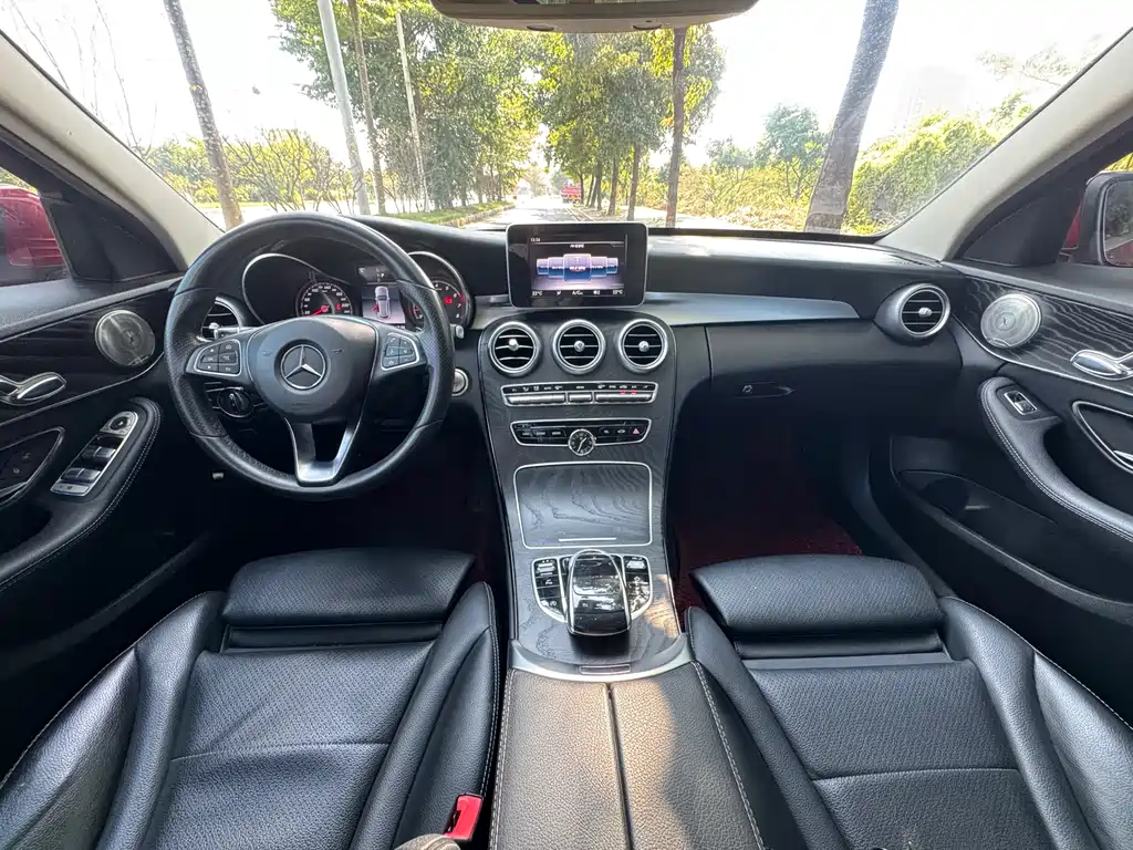 Mercedes-Benz C-Class 2018 — фото 19
