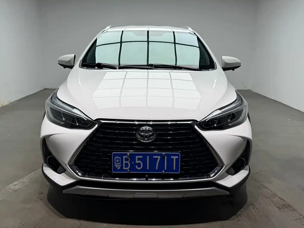 Toyota Yaris L 2022
