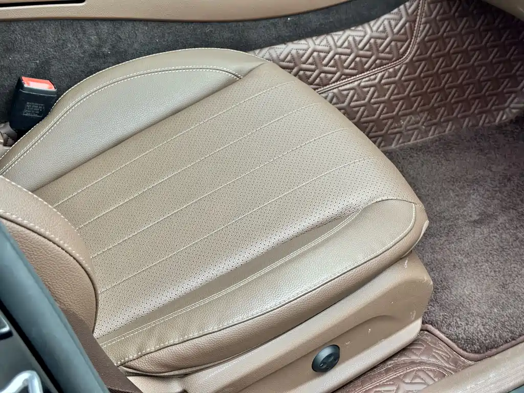 Mercedes-Benz E-Class 2023 — фото 14