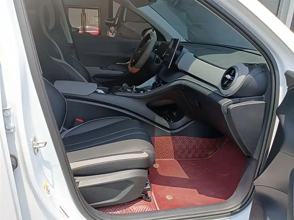 BYD Seal 05 DM-i 2024 — фото 25