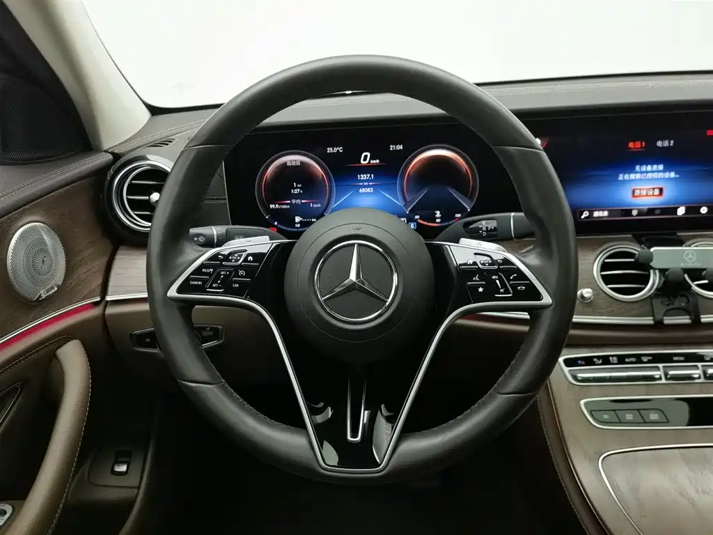 Mercedes-Benz E-Class 2023 — фото 11