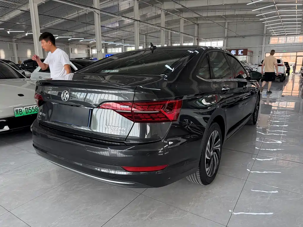 Volkswagen Sagitar 2022