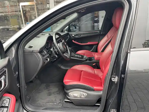 Porsche Macan 2024