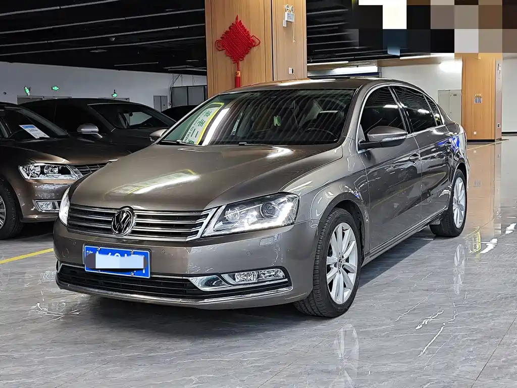 Volkswagen Magotan 2012