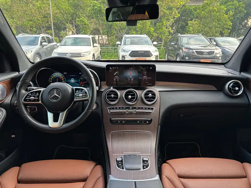 Mercedes-Benz GLC 2020 — фото 14