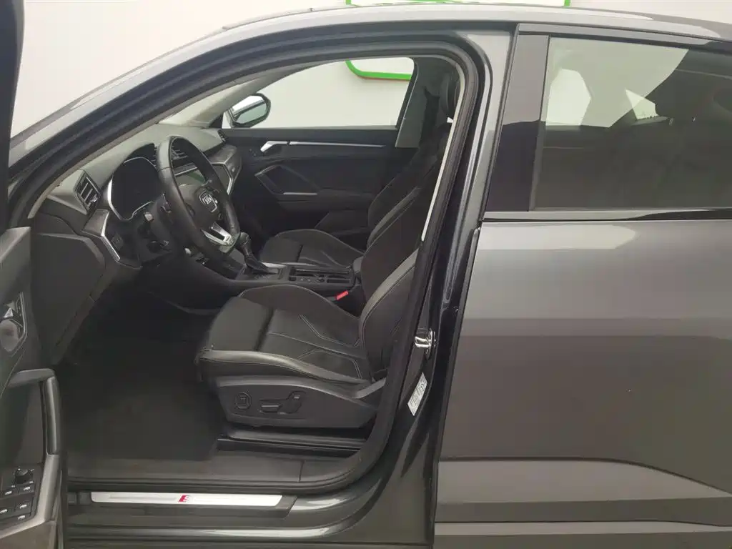 Audi Q3 Sportback 2020 — фото 10