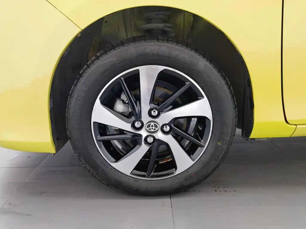 Toyota Yaris L 2016 — фото 17