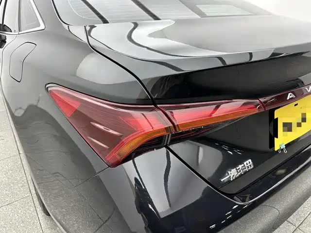 Toyota Avalon 2022 — фото 17