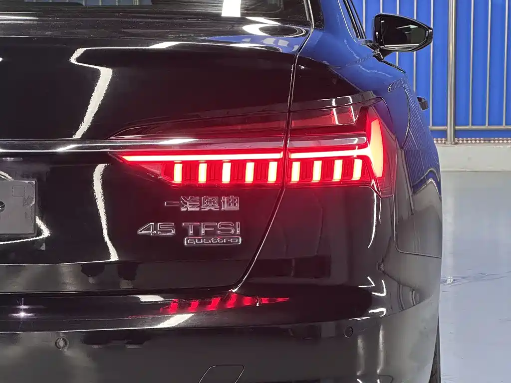 Audi A6L 2020 — фото 27