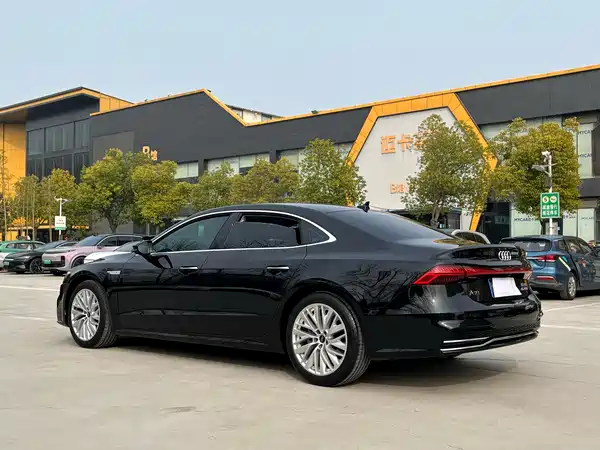 Audi A7L 2024