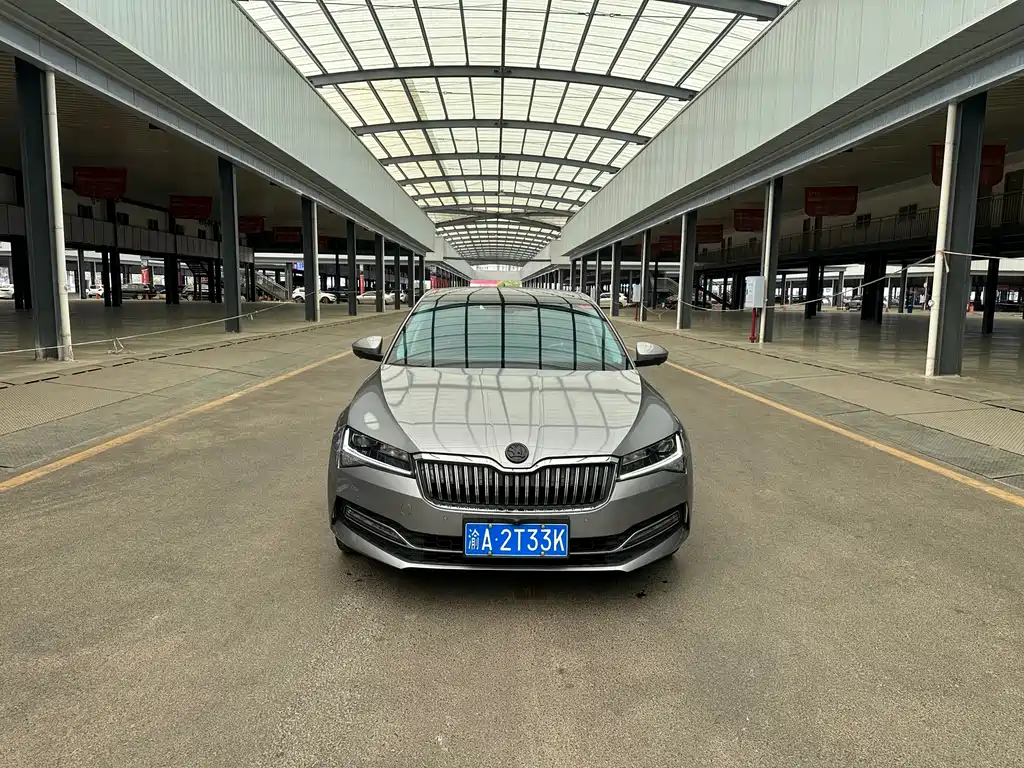 Skoda Superb 2022 — фото 2