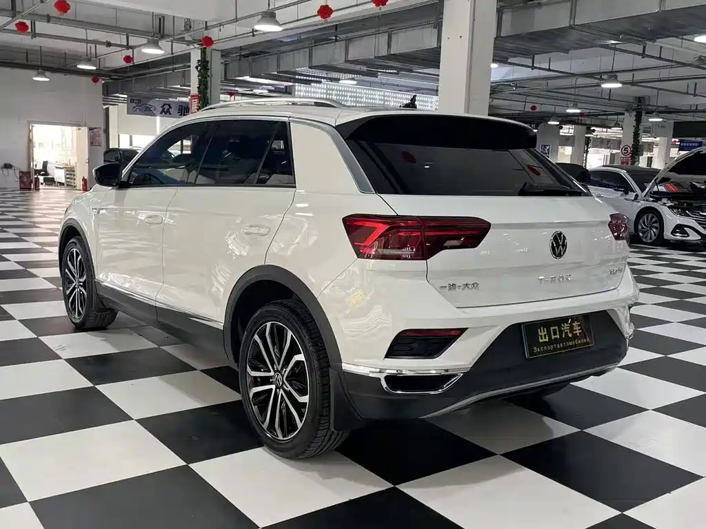 Volkswagen T-Roc 2023