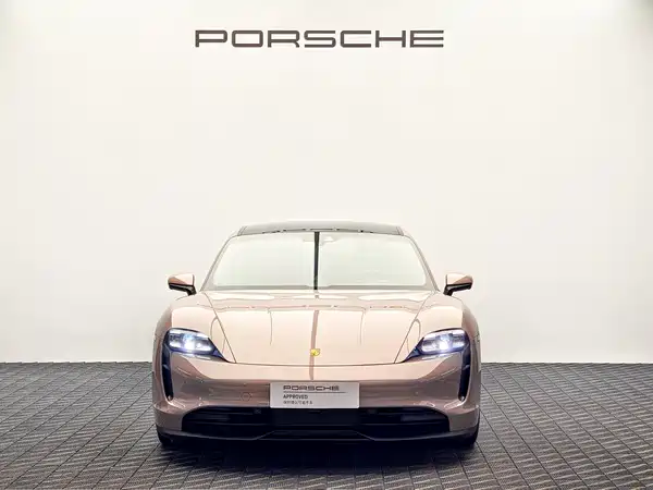 Porsche Taycan 2022