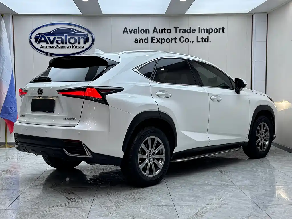 Lexus NX 2021 — фото 4