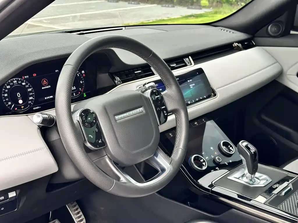 Land Rover Evoque 2021 — фото 10