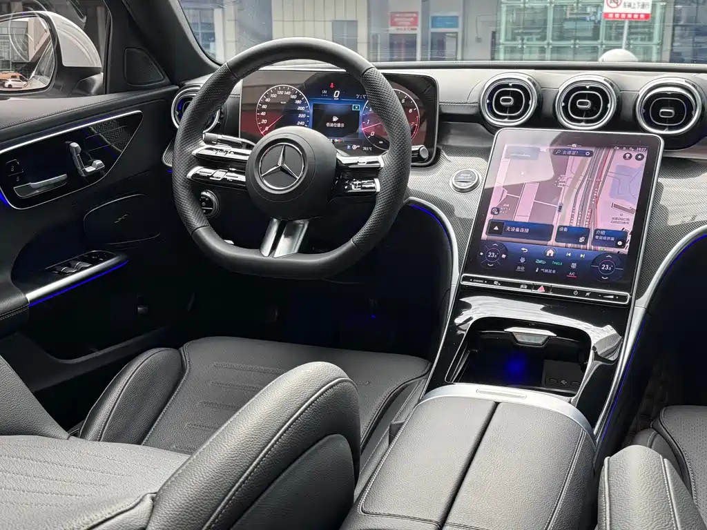 Mercedes-Benz C-Class 2024 — фото 18