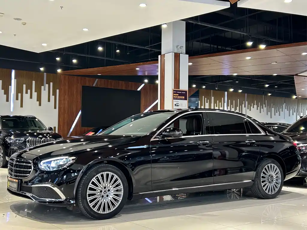 Mercedes-Benz E-Class 2023 — фото 1