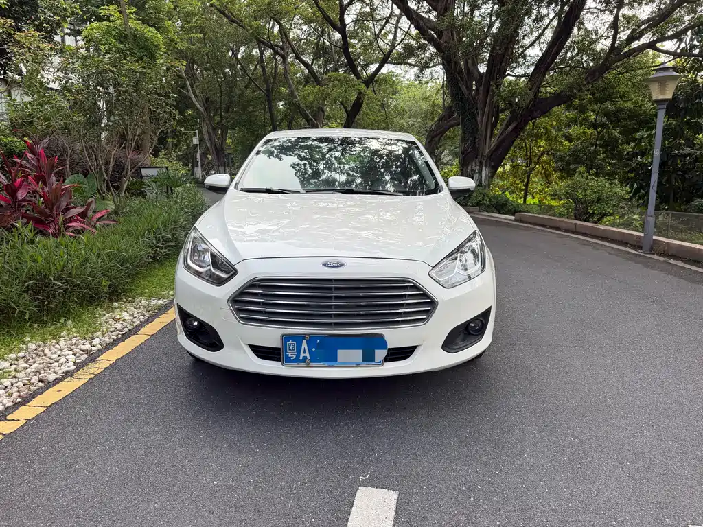 Ford Escort 2018
