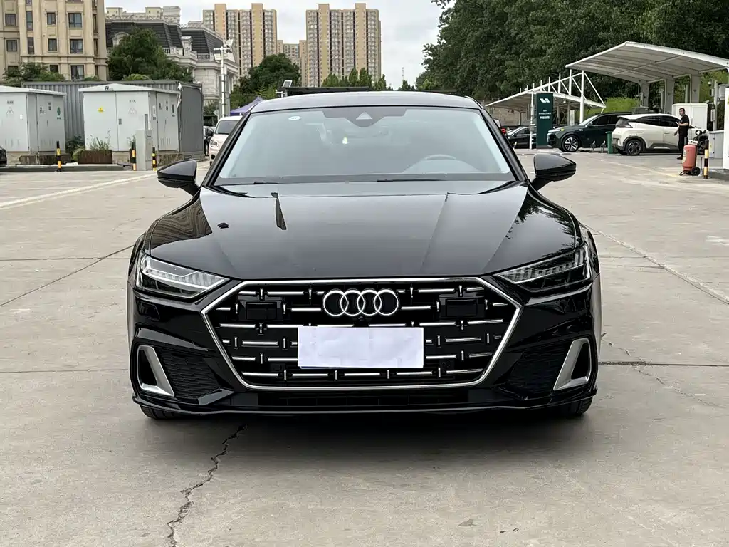 Audi A7L 2024 — фото 1
