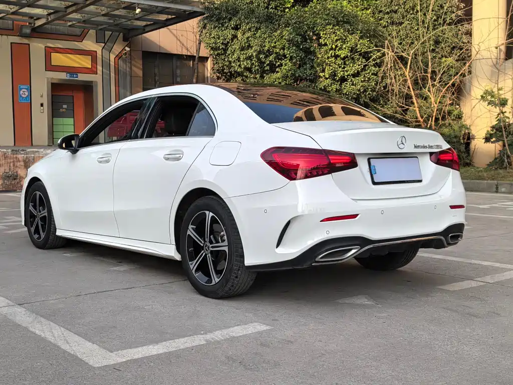 Mercedes-Benz A-Class 2023 — фото 15