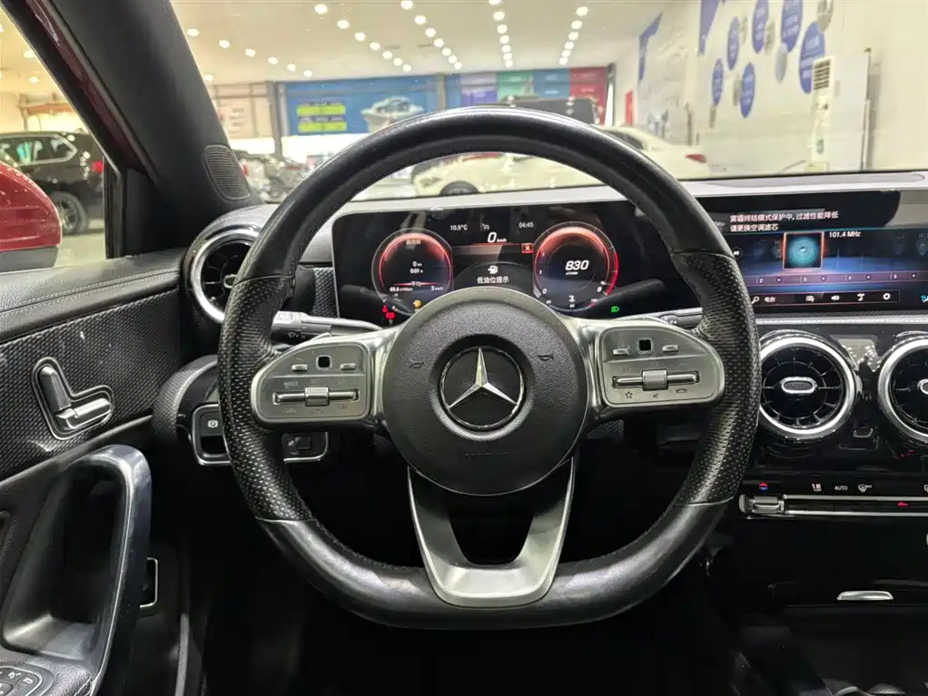 Mercedes-Benz A-Class 2020 — фото 8