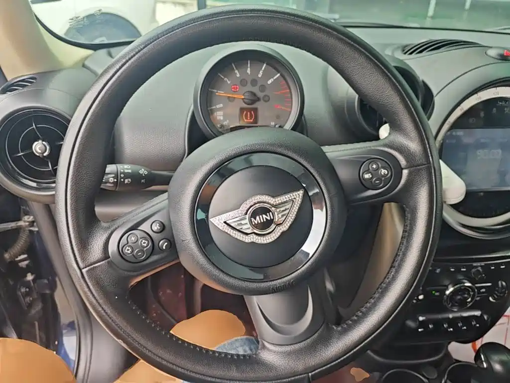 MINI Countryman 2015 — фото 11