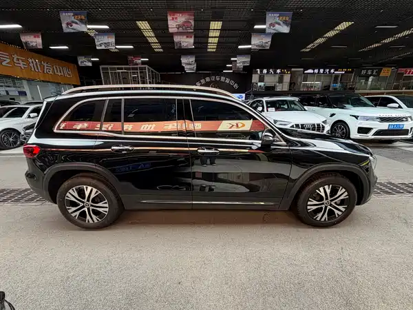 Mercedes-Benz GLB 2024