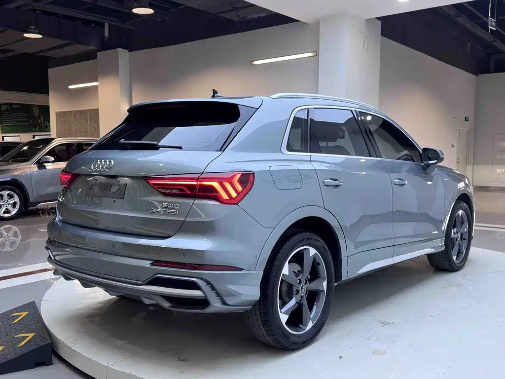 Audi Q3 2022 — фото 7