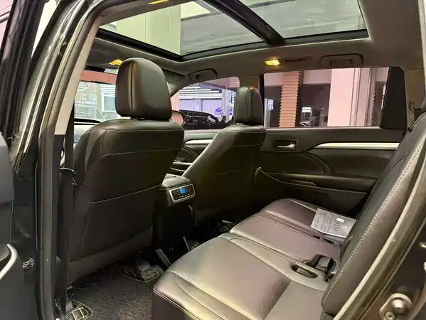 Toyota Highlander 2018