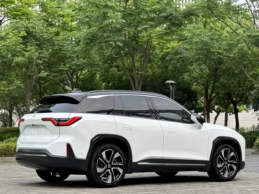 NIO ES6 2021