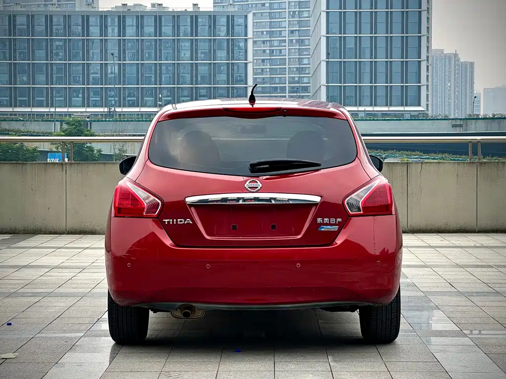 Nissan Tiida 2014