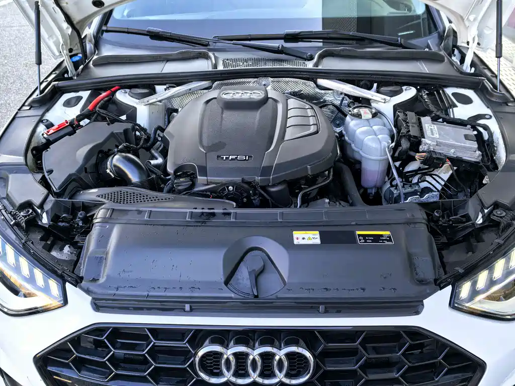 Audi A4L 2023 — фото 19