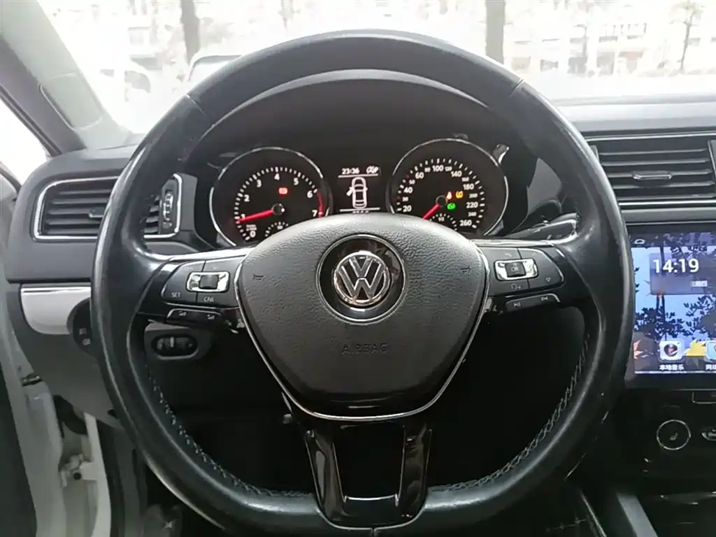 Volkswagen Sagitar 2017 — фото 11