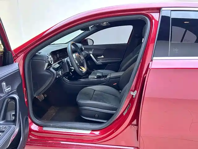 Mercedes-Benz A-Class 2020 — фото 8