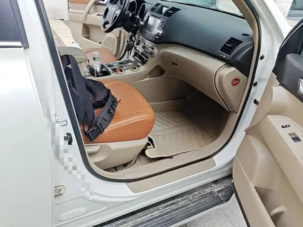 Toyota Highlander 2014 — фото 11
