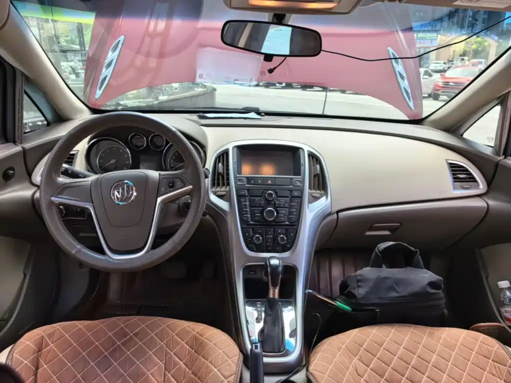 Buick Excelle 2014 — фото 10