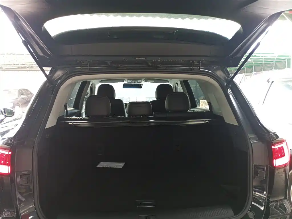 Roewe RX5 MAX 2021 — фото 12