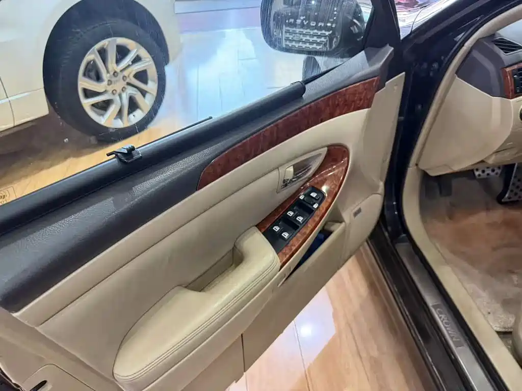 Toyota Crown 2008
