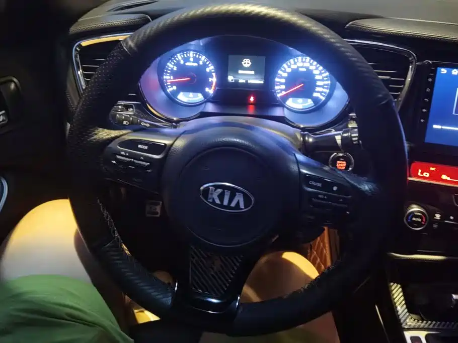 Kia K5 2015 — фото 15