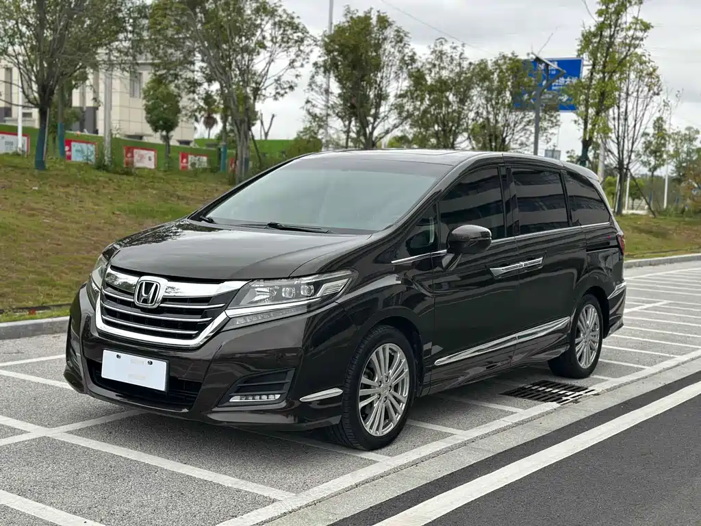 Honda Elysion 2019 — фото 1